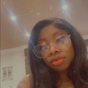 Meet your Posher, Imani